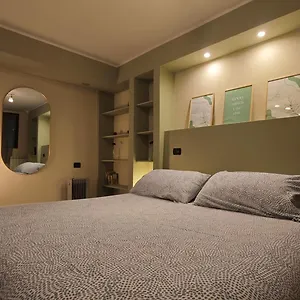 Aleph With Private Parking, Next Train Station Apartment
