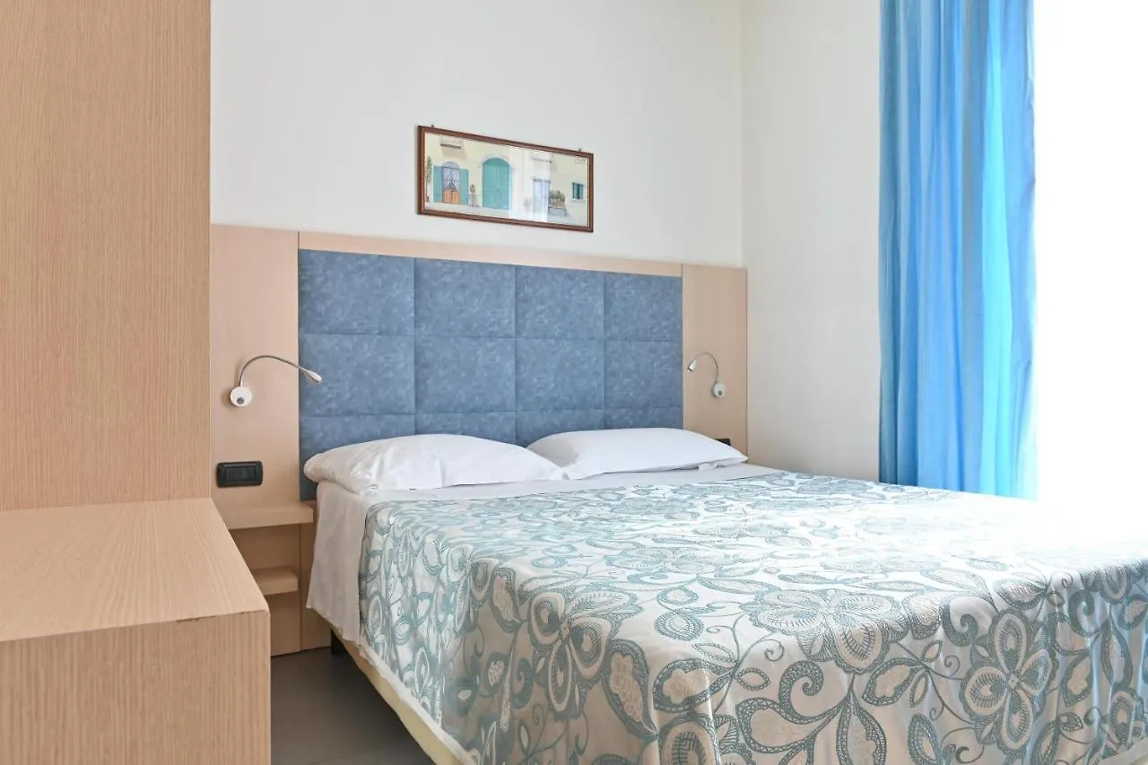 Hotel Marco'S Como 3*,
