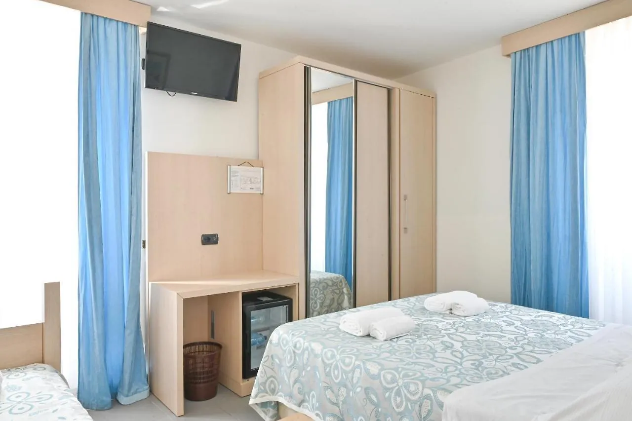 Hotel Marco'S Como 3*,
